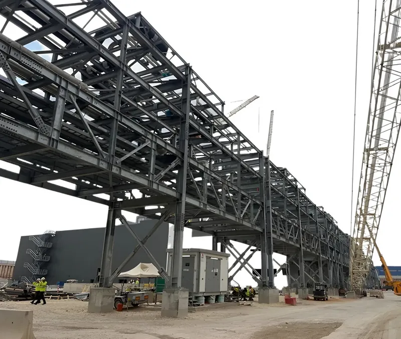 Intel pipe rack T17 and T18 steel structure during erection
